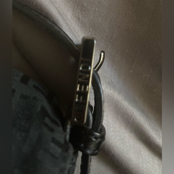 Good Condition Fendi Mamma Baugette - Picture 7 of 13